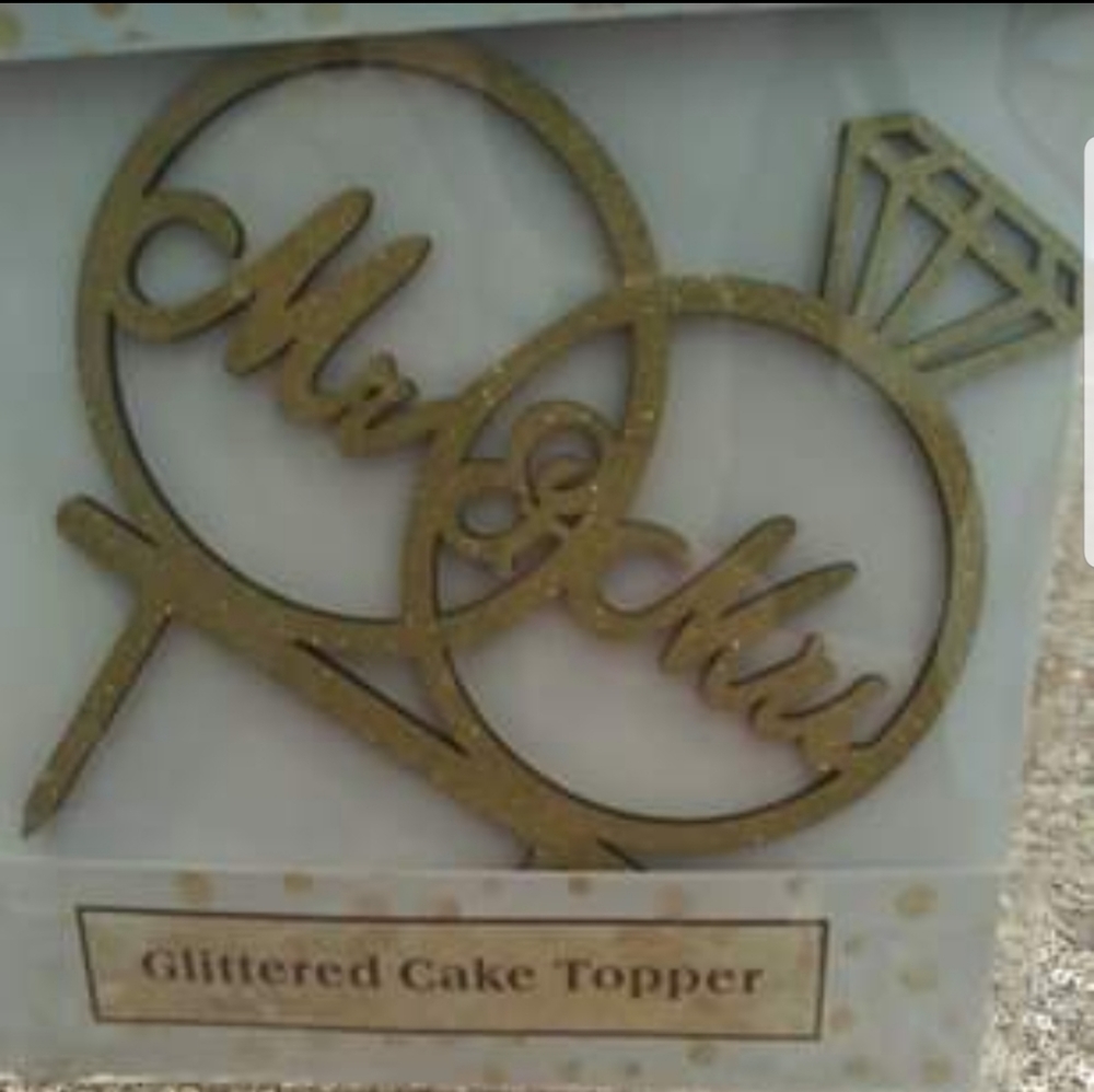 Cake topper